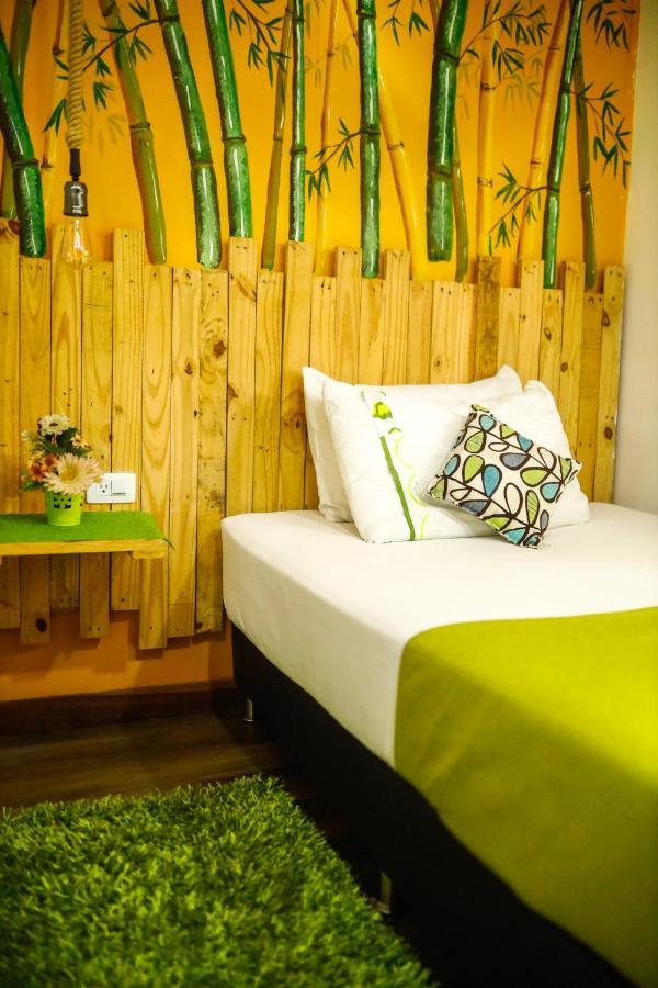 Hotel The Garden Lleras 10 Medellín Esterno foto